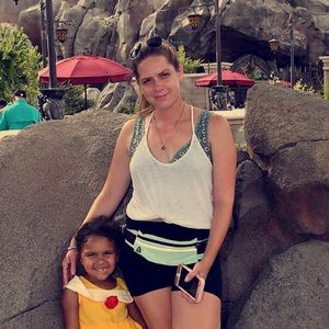 Meet your Posher, Leah